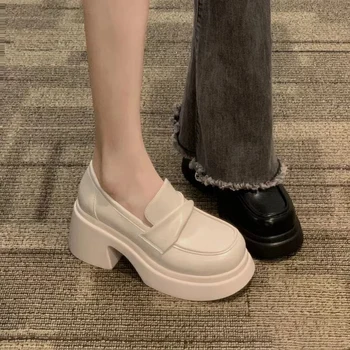 Storas soled mažas odos bateliai moterims pavasarį 2023 tortas prancūzijos šviesą anglų stiliaus mokasīni, viena koja, viena batų