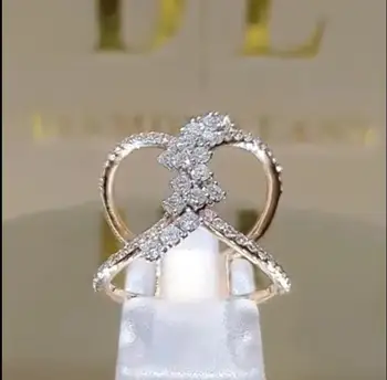 Naujas 18k rose auksą, padengtą micro-inkrustacijos dvigubo sluoksnio kryžiaus žiedas Europos ir Amerikos imituojamas cirkonis vestuvinis žiedas
